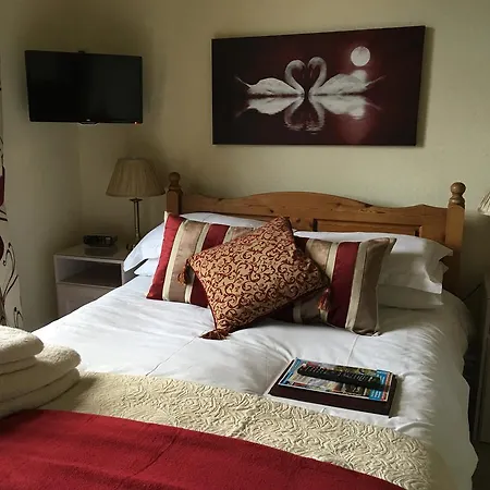 Ivy Bank Pensionat 4*